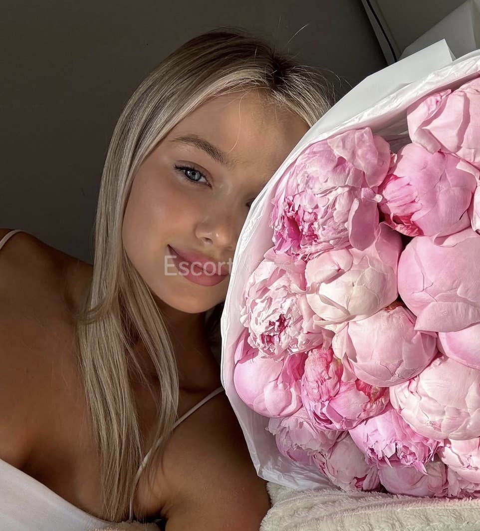 1200_1200_61e467beb57b6e45f313de6e2fb38ddf_big